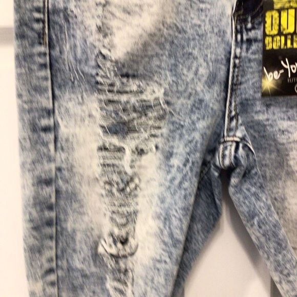 Elite Jeans Queen Collection High Rise Distressed Denim Bermuda Shorts Size 9 - Picture 5 of 14